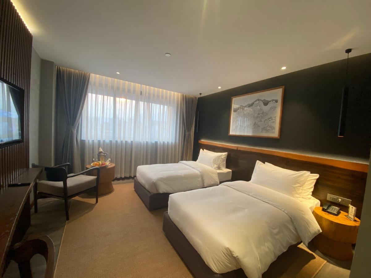Hotel Barahi Kathmandu Exteriör bild