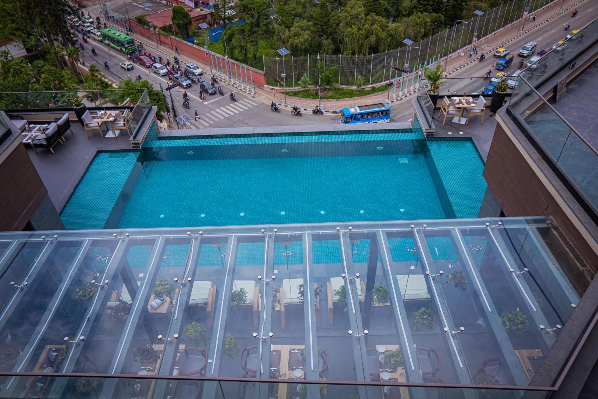 Hotel Barahi Kathmandu Exteriör bild