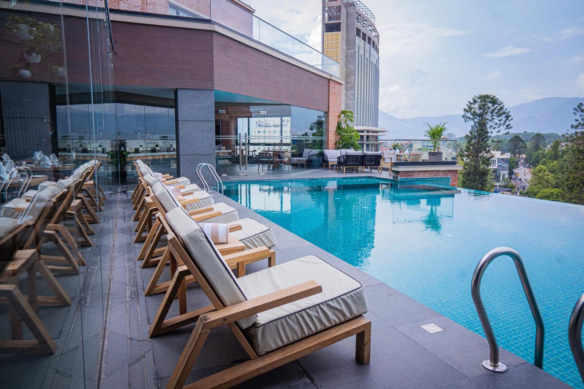 Hotel Barahi Kathmandu Exteriör bild